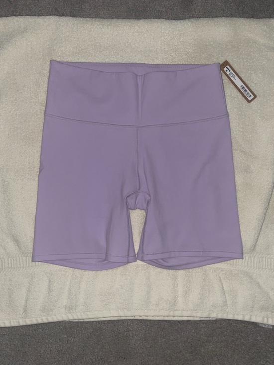 SKIMS Pants - Skims Women's High-Rise Fits Everybody Lavender Bike Shorts NWT Sz M
